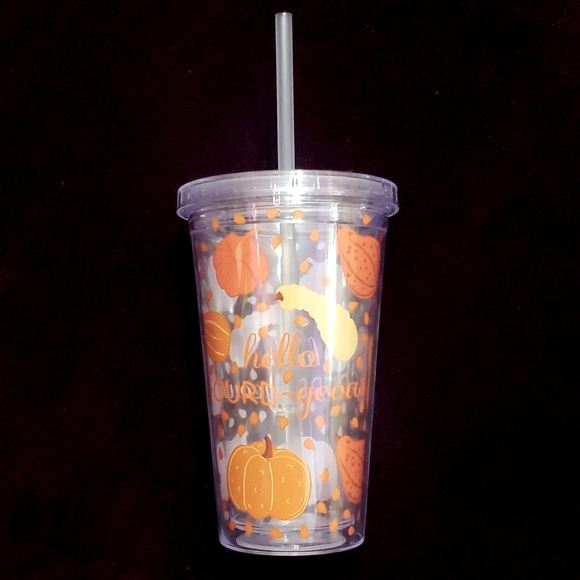 SOLD!! Fall Autumn Themed Cold Drink Tumbler w/ Lid & Reusable Straw - Picture 3 of 9